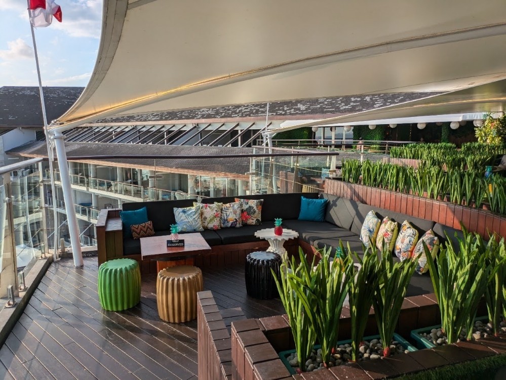 bali_doublesix_rooftop_7