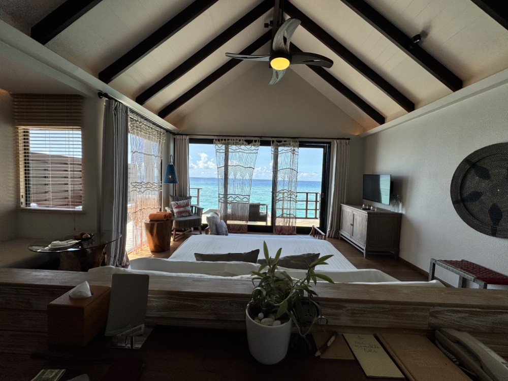 grandpark_maldives_guestroom1