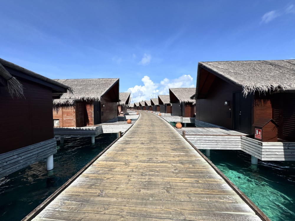 grandpark_maldives_watervilla1
