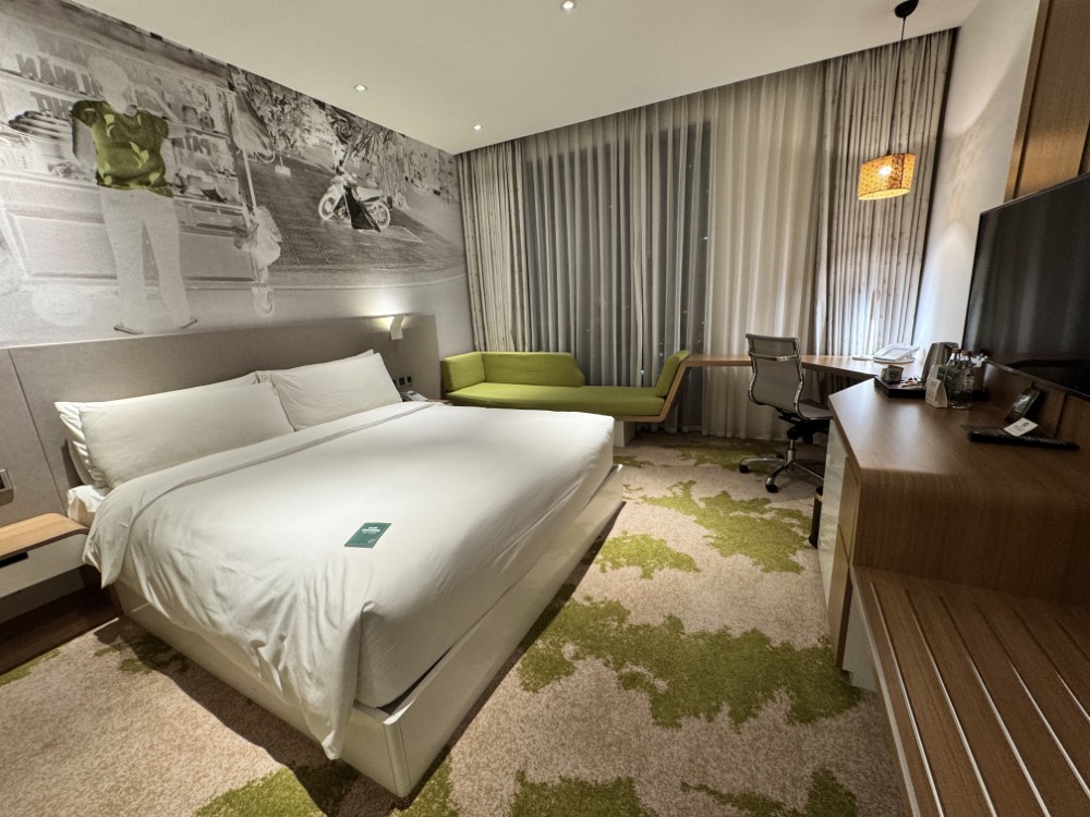 holidayinn_hochiminh_guestroom_1385