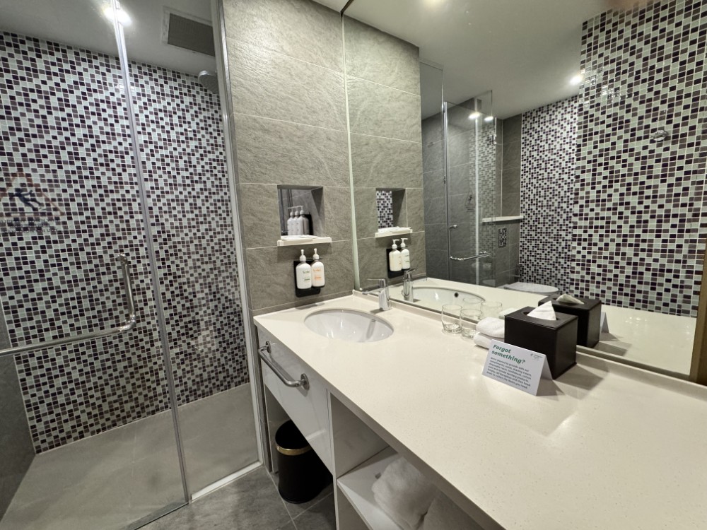 holidayinn_hochiminh_guestroom_1390