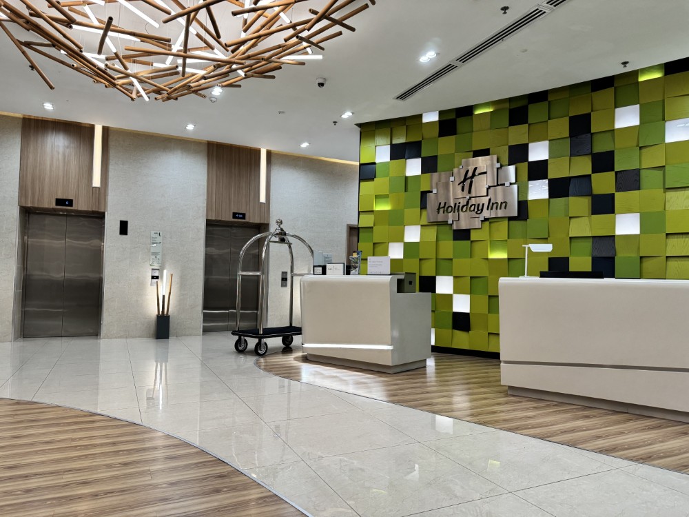 holidayinn_hochiminh_lobby_1379