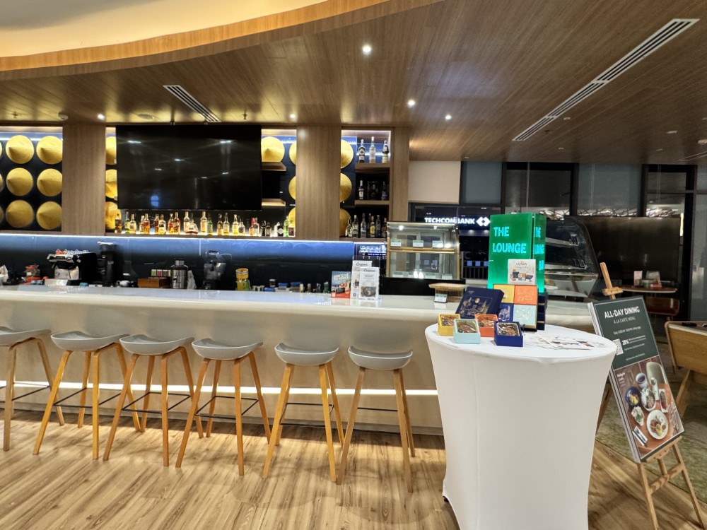 holidayinn_hochiminh_lobby_1380